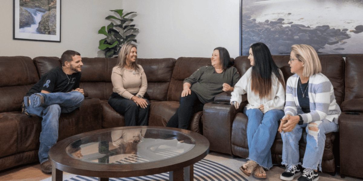 A group of woman form an everlasting relationship during their outpatient program for substance abuse