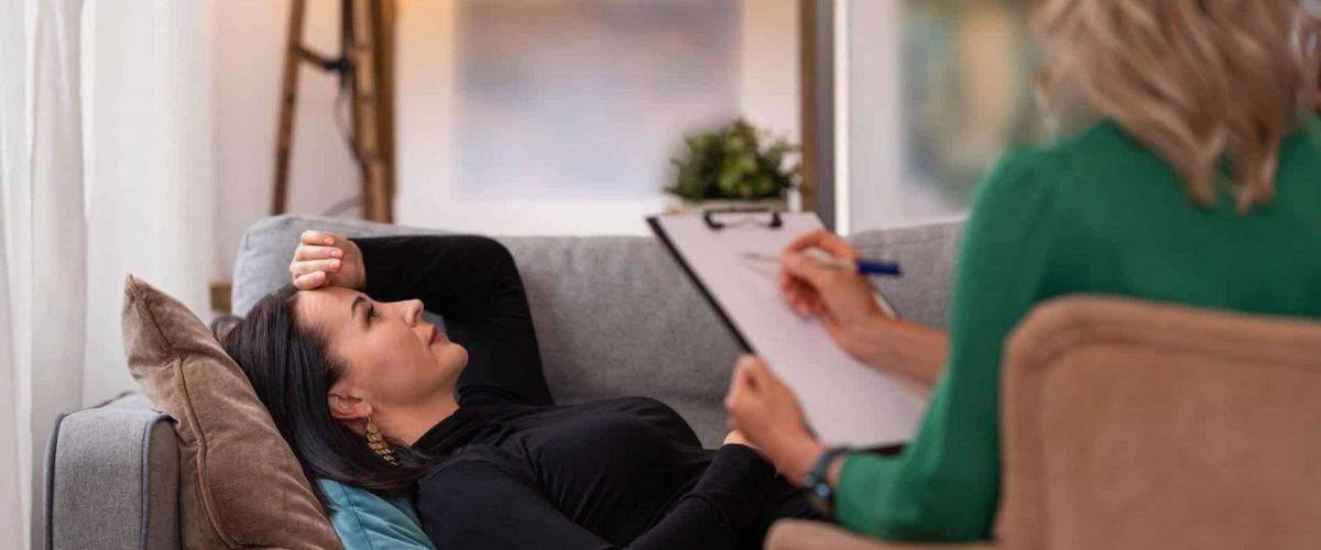 woman and her trauma therapist meet for a session in Nashville, TN